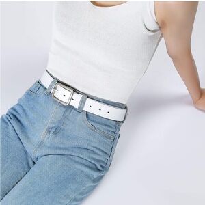 Earnda white leather belt